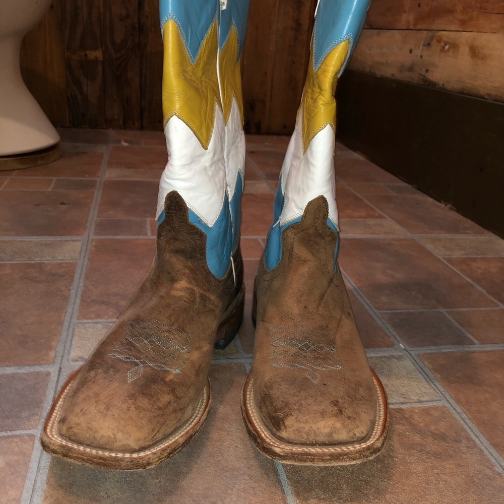 WORN ONCE MACIE BEAN BOOTS!!! - Picture 2 of 5